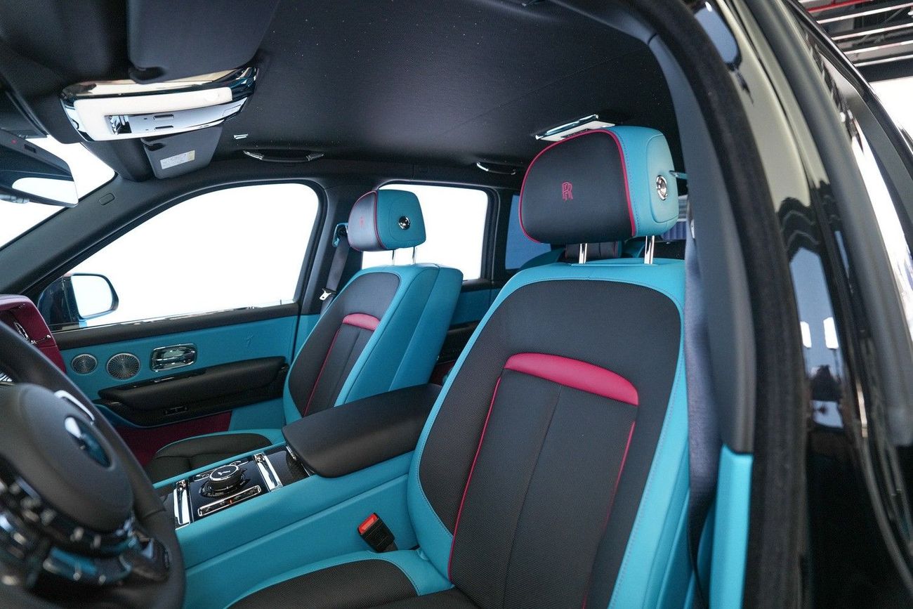 Rolls Royce Cullinan BLACK BADGE