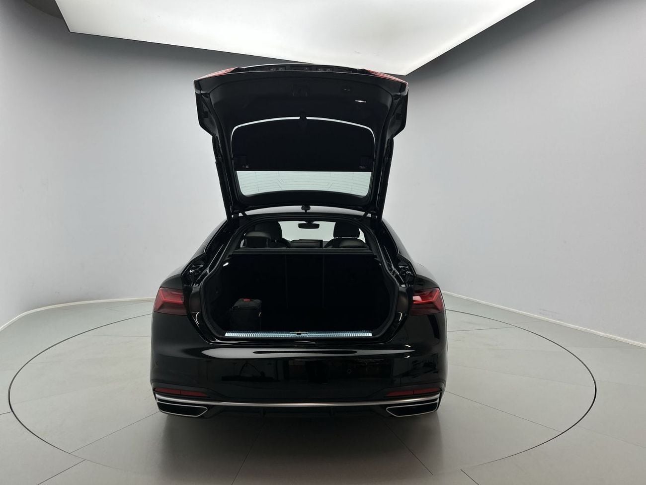 أودي A5 40 TFSI 190hp (Ref# 99391)