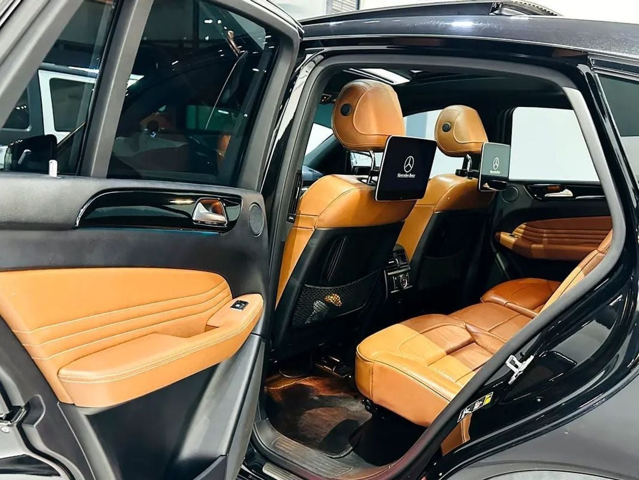 مرسيدس بنز GLE 43 AMG STANDARD