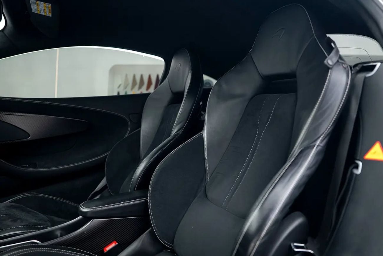 مكلارين 570S ستاندارد GCC SPECS | VISIBLE CARBON FIBRE | 31,109 KM