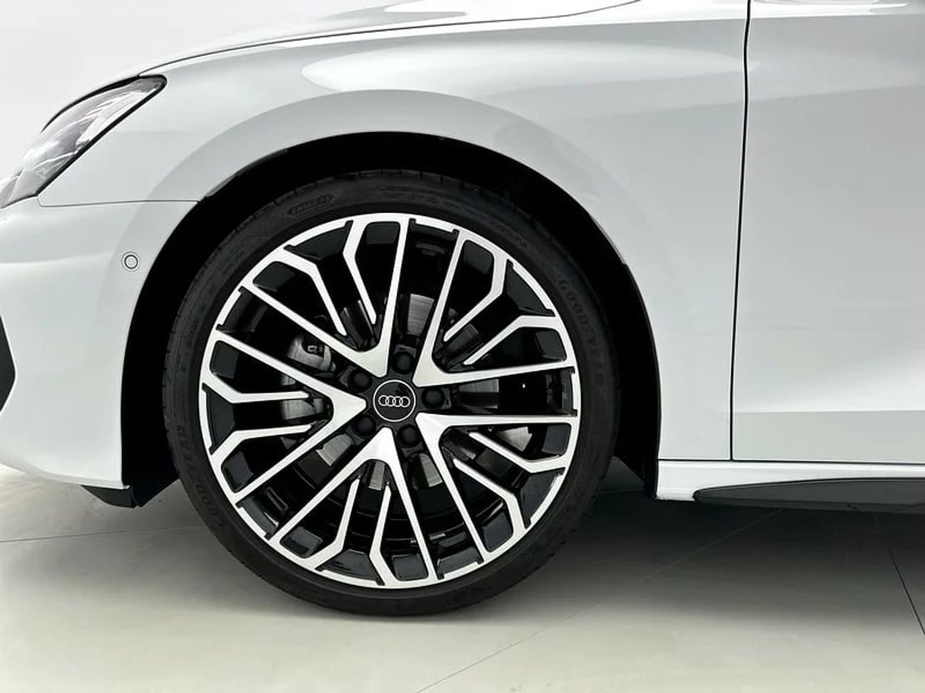 Audi A3 35 TFSI S-LINE 1.4L Sedan150hp (Ref# 43447)