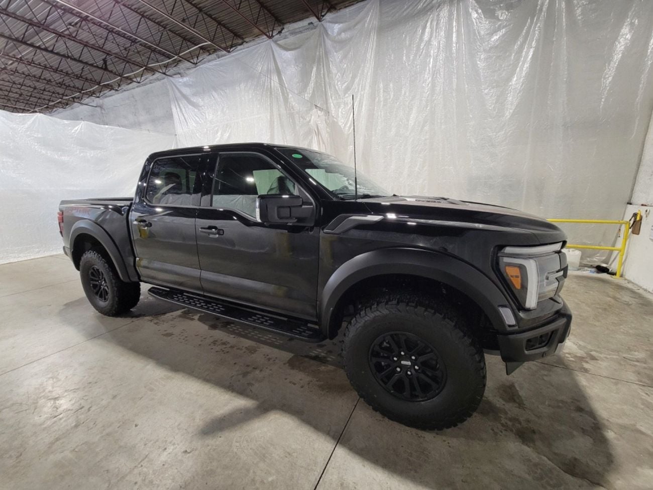 فورد F 150 PLATINUM سيارة جديدة سوبر كرو بمحرك V6 سعة 3.5 لتر