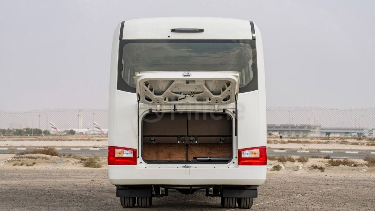 Toyota Coaster .
