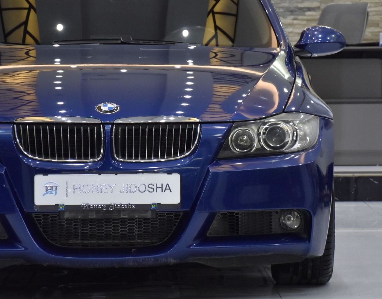 BMW 325i STANDARD EXCELLENT DEAL for our BMW 325i ( 2006 Model ) in Blue Color Japanese Specs