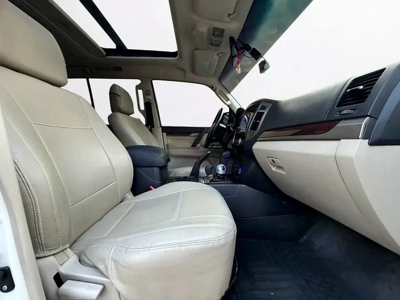 ميتسوبيشي باجيرو 7-SEATER | GLS | 3.8L V6 4WD | | GCC SPECS