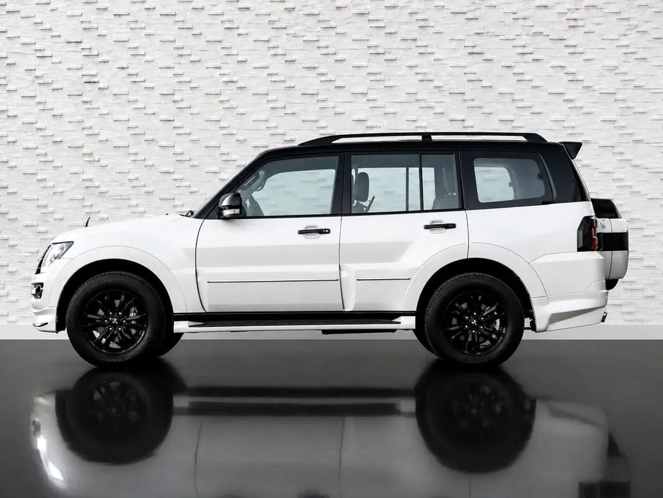 Mitsubishi Pajero GLS H/L SIGNATURE EDI
