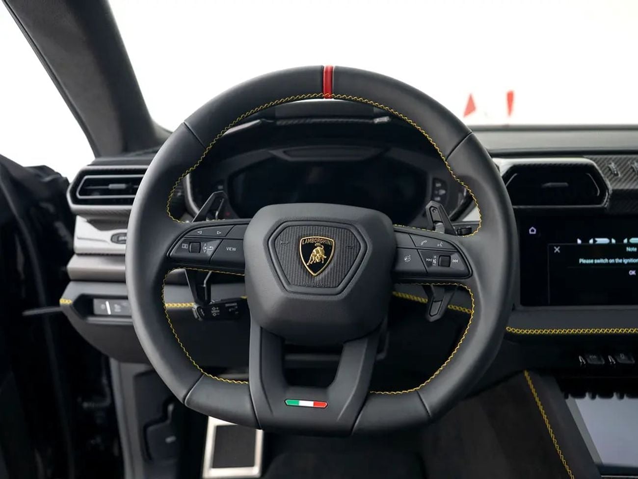 لامبورغيني اوروس SE BRAND | 800 HP PLUG-IN HYBRID | 76 KM