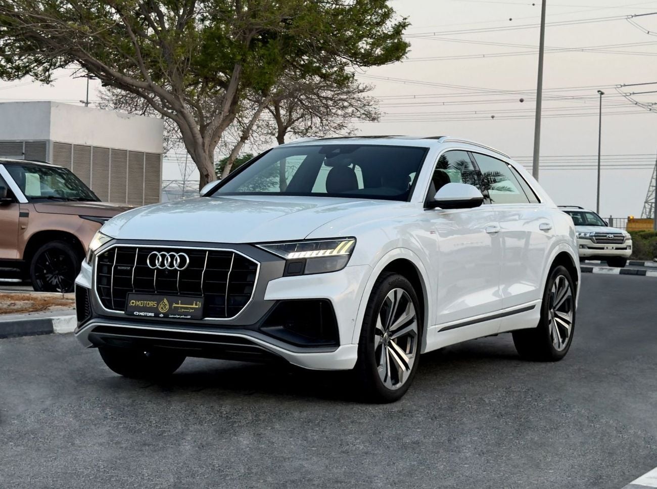 Audi Q8 55 TFSI S-LINE 2019 Audi Q8 55TFSI Quattro S Line, GCC Specifications