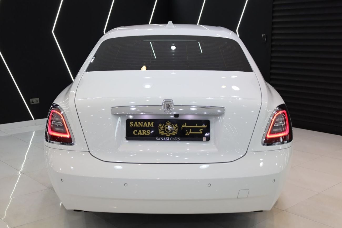 Rolls Royce Ghost STANDARD Rear Screens, Bespoke Audio, Illuminated Fascia, Dealer Warr + Serv!!