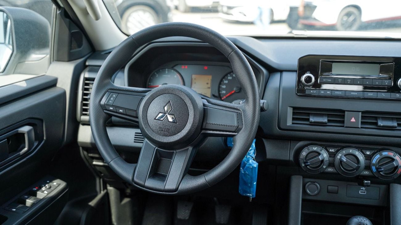 ميتسوبيشي L200 GLX جديدة كلياً – محرك ديزل توربو سعة 2.5 لتر، دفع رباعي، ناقل حركة يدوي – C86 – موديل 2026 (خليجي)