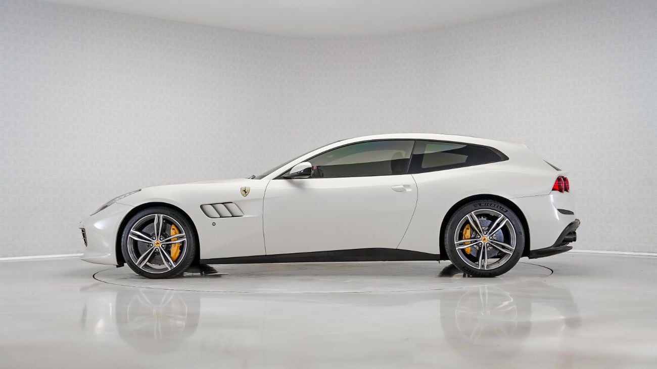 Ferrari GTC4