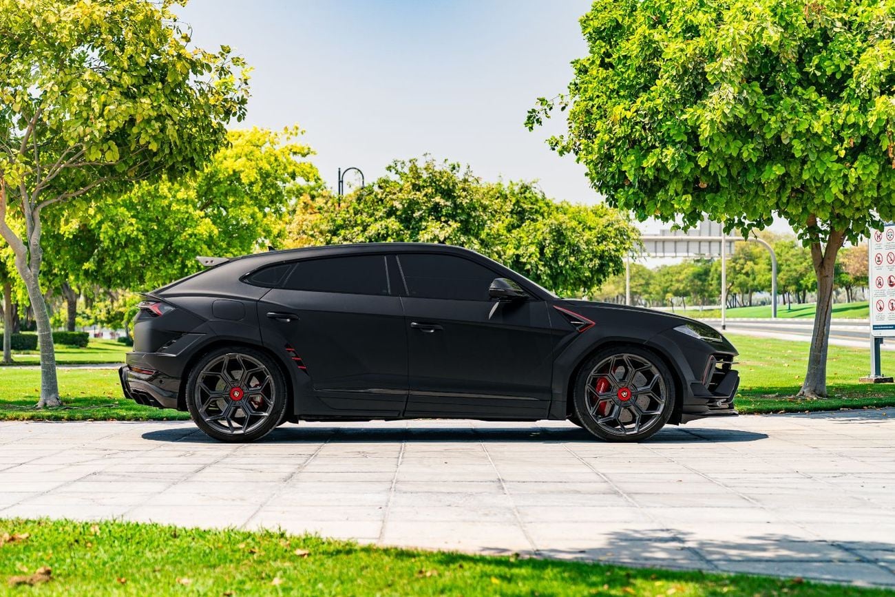 لامبورغيني اوروس PERFORMANTE معدلة بالكامل بواسطة نوفيتك، كاملة المواصفات، طلاء أصلي، خالية من الحوادث، بحالة ممتازة.