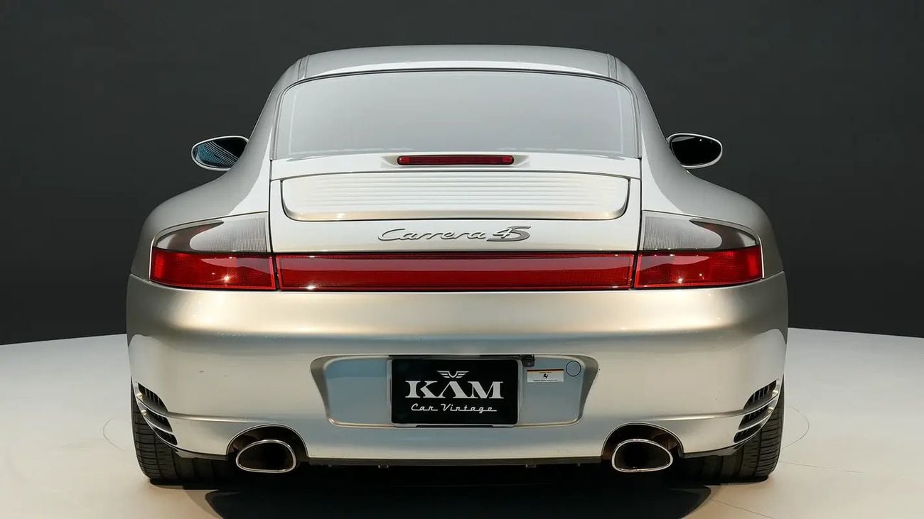 بورش 911 Carrera 4S Japanese Specs