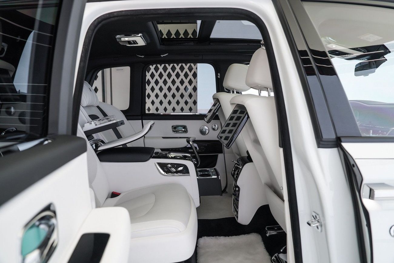 Rolls Royce Cullinan STANDARD