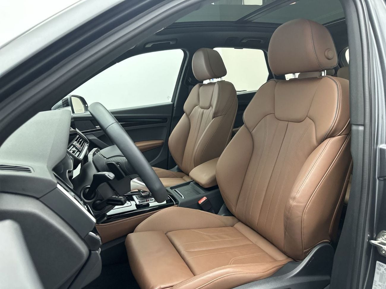 Audi Q5 45 TFSI S-LINE (Ref# 01102)