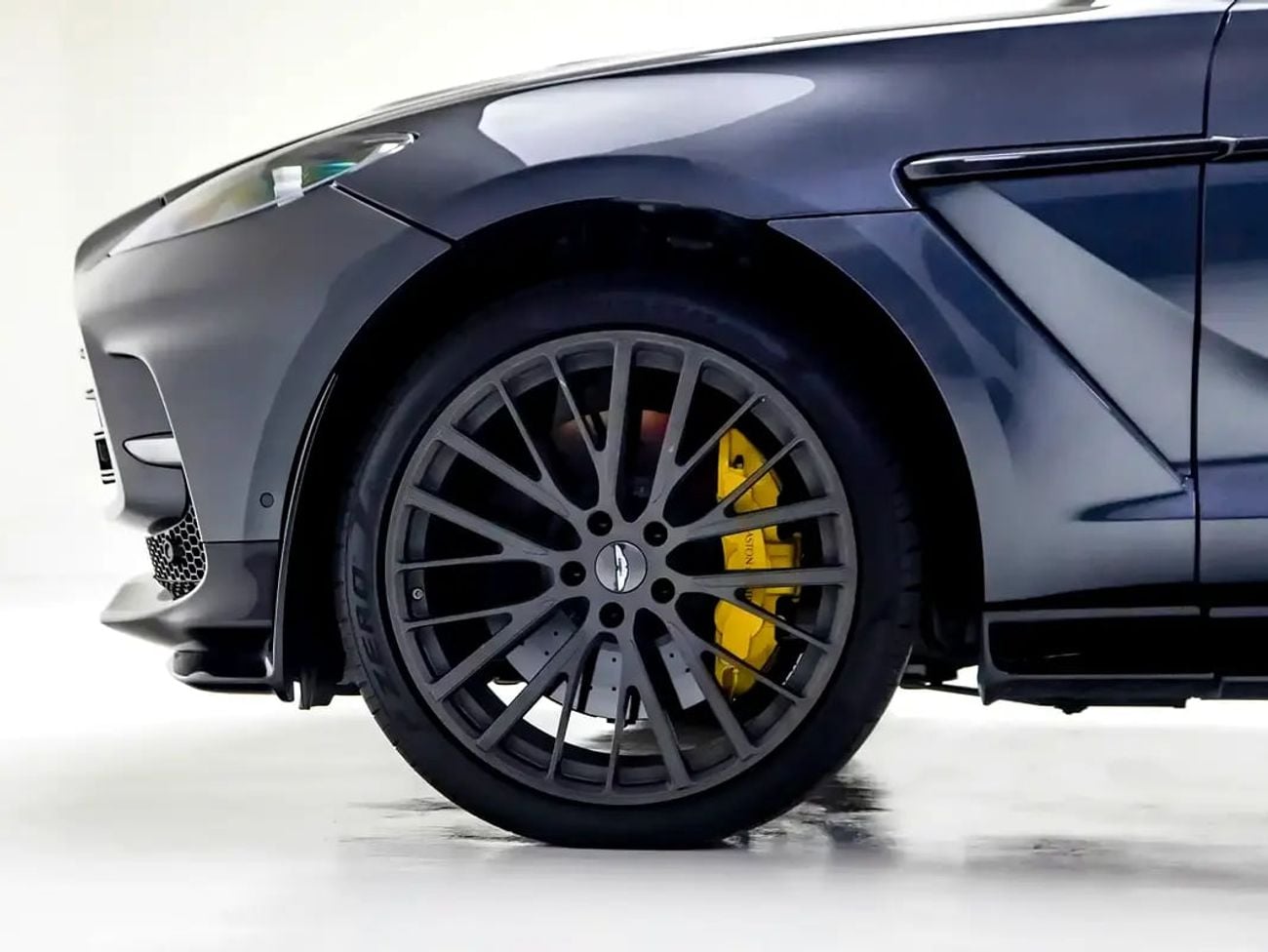 Aston Martin Dbx707 DBX707 | GCC | Full Service History and Dealer Warranty