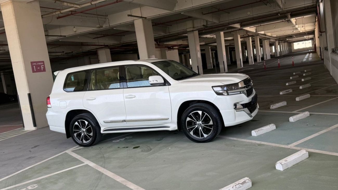 تويوتا لاند كروزر GXR DIESEL V8 LHD