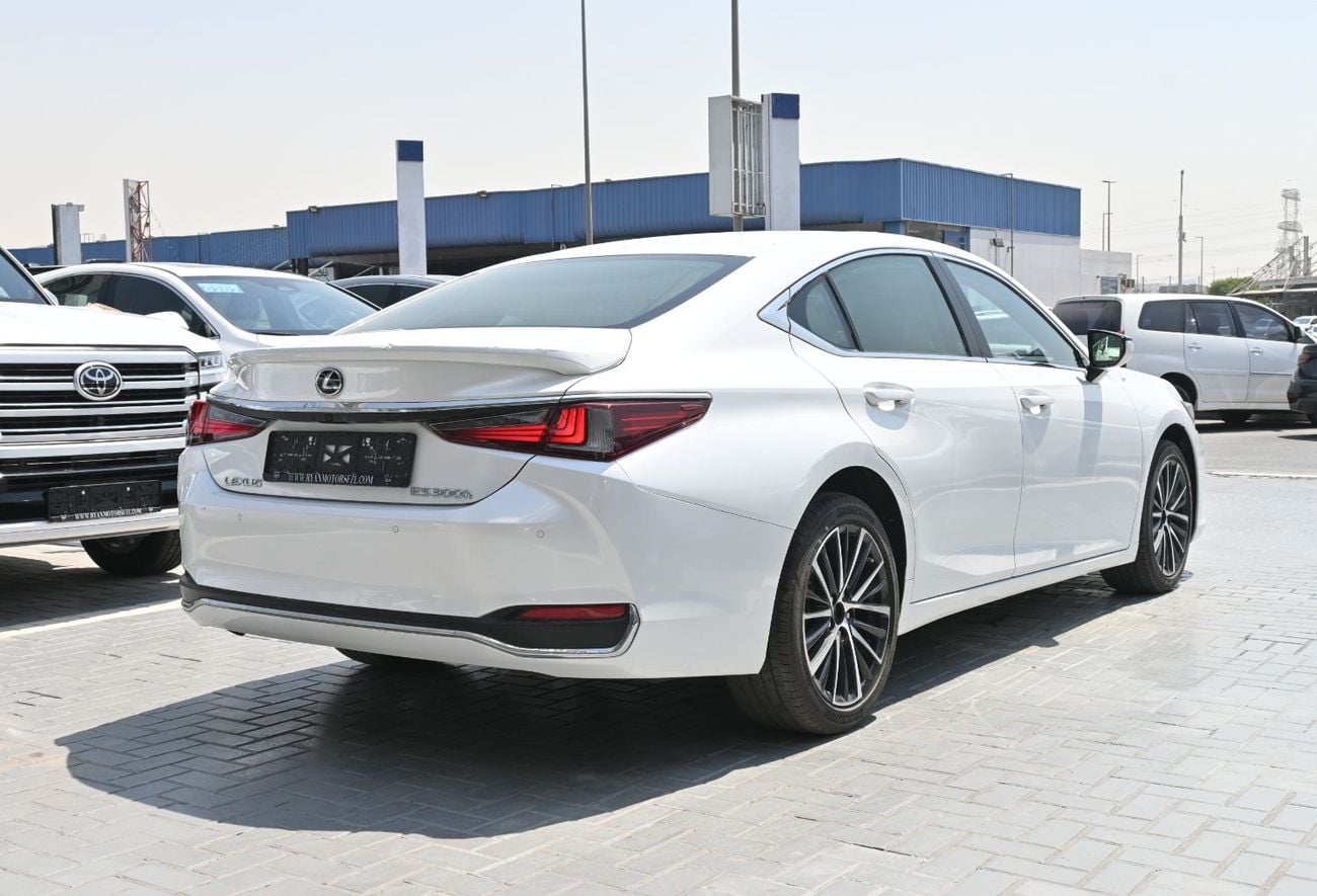 Lexus ES300h PLATINUM 2025 Lexus ES300H 2.5L Hybrid, Color White