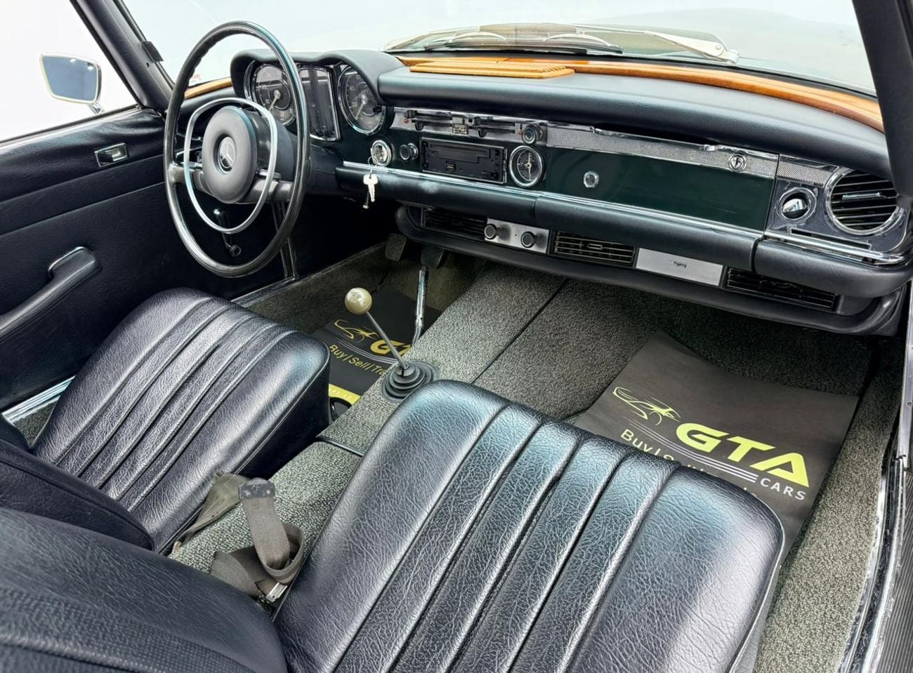 Mercedes Benz SL280 1970 Mercedes-Benz 280 SL Pagoda, Excellent Classic Condition, European Specifications
