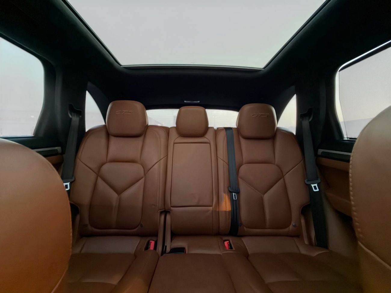 Porsche Cayenne GTS PORSCHE CAYENNE GTS | 4.8L V8 | 440 HP | AWD | 2016 | GCC SPECS