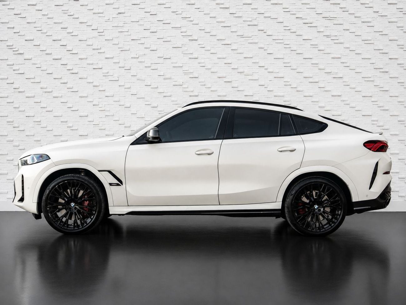 BMW X6 M60i BMW X6 M60 2024 GCC specs