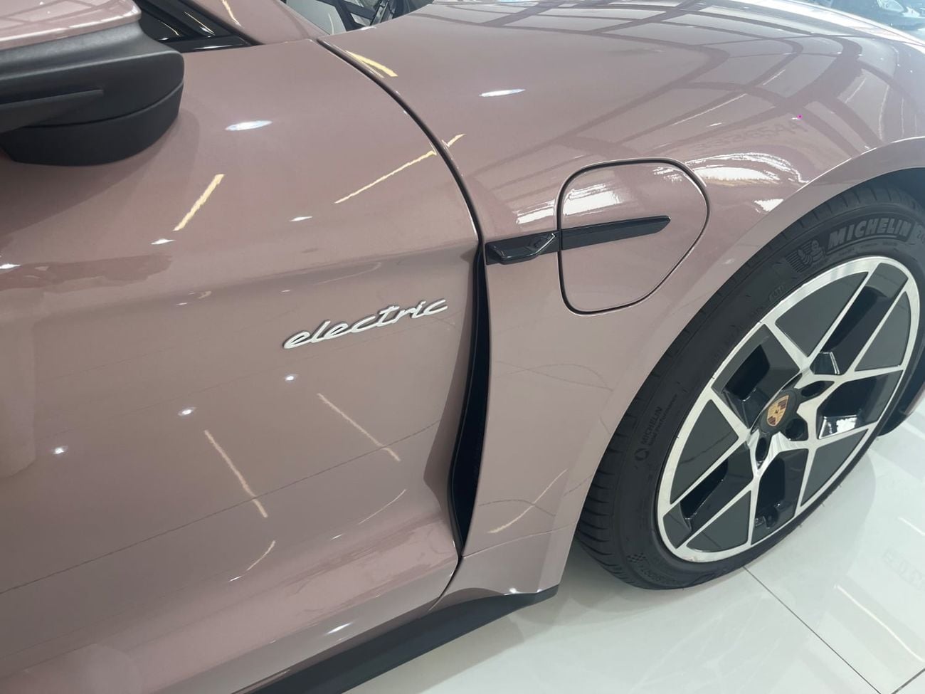 Porsche Taycan STANDARD As good as new