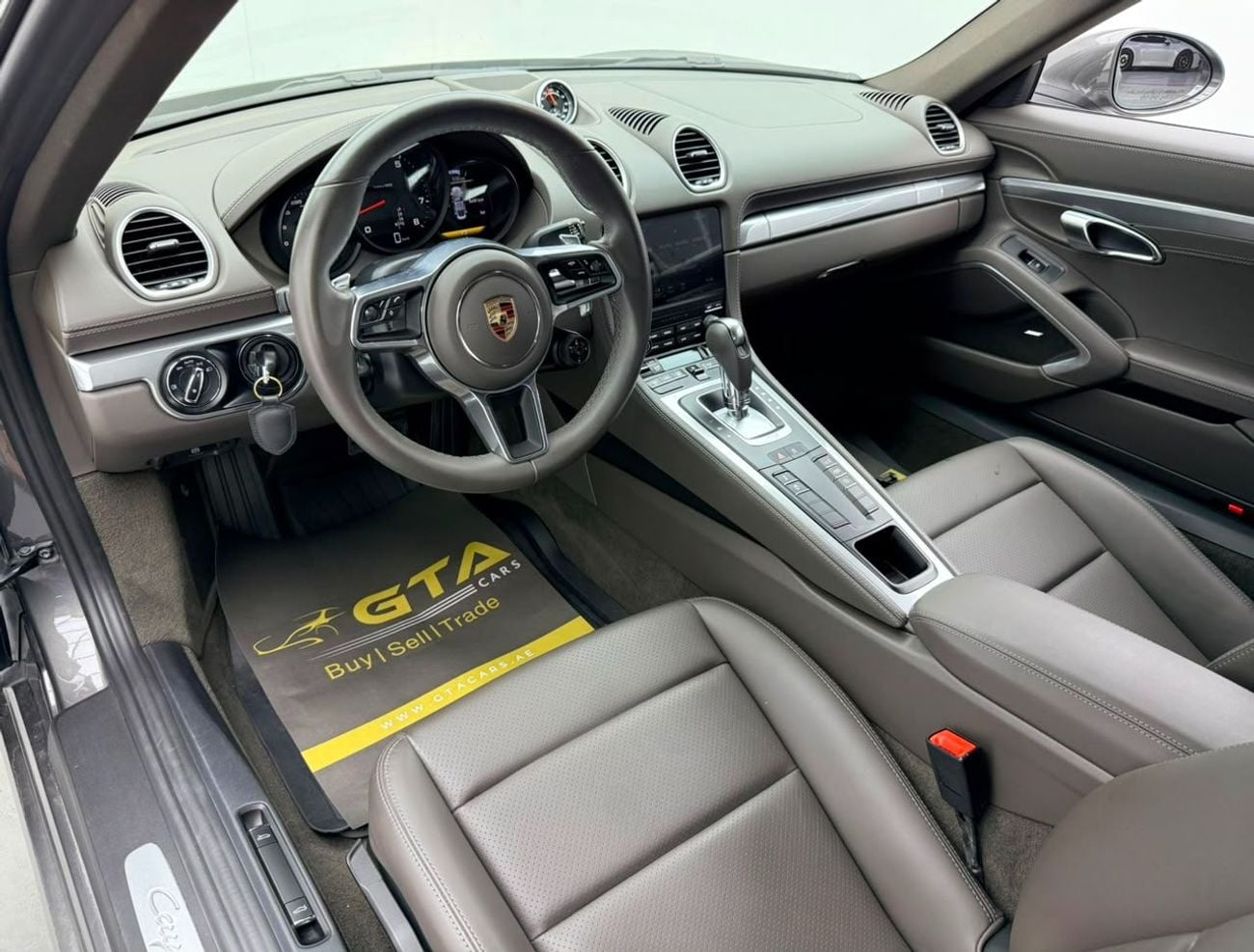 Porsche 718 Cayman STANDARD 2025 Porsche 718 Cayman, Porsche Warranty, Full Porsche Service History, Very Low Km, GCC