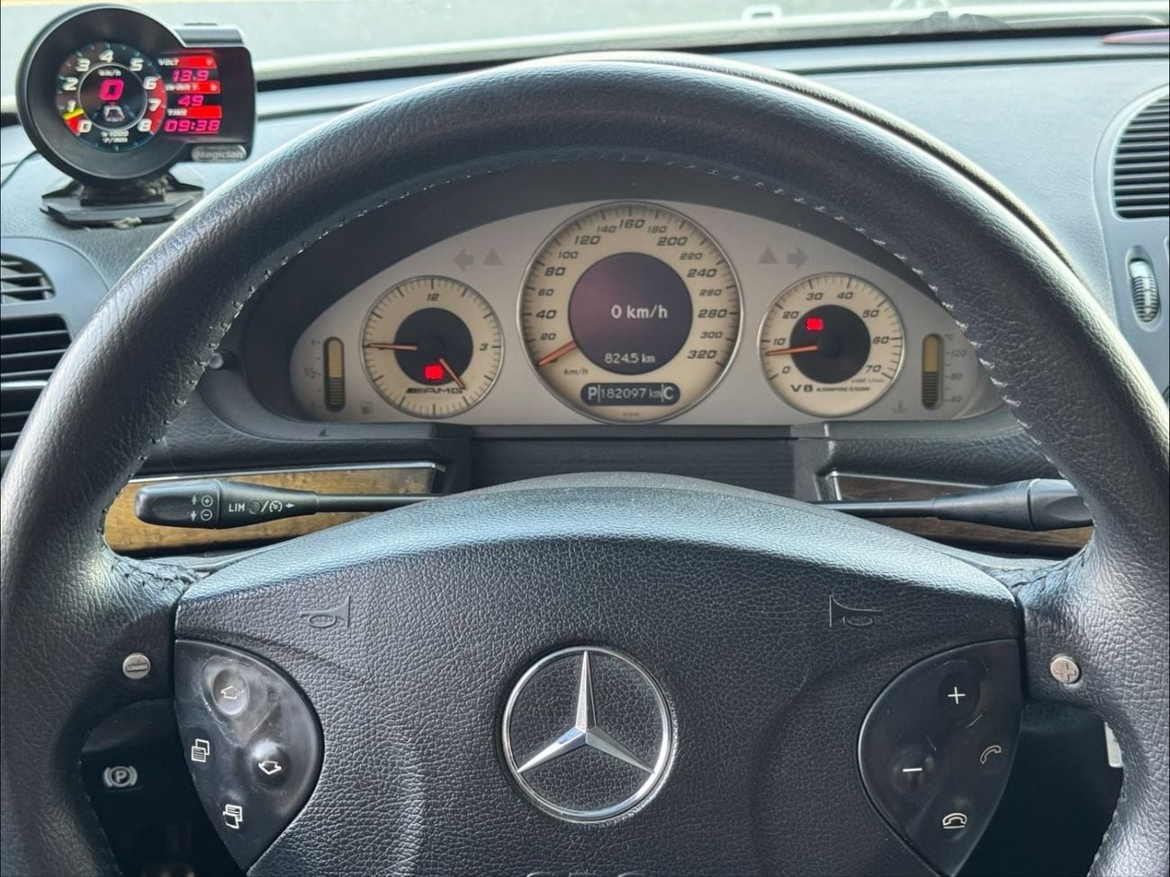 مرسيدس بنز E 55 AMG STANDARD