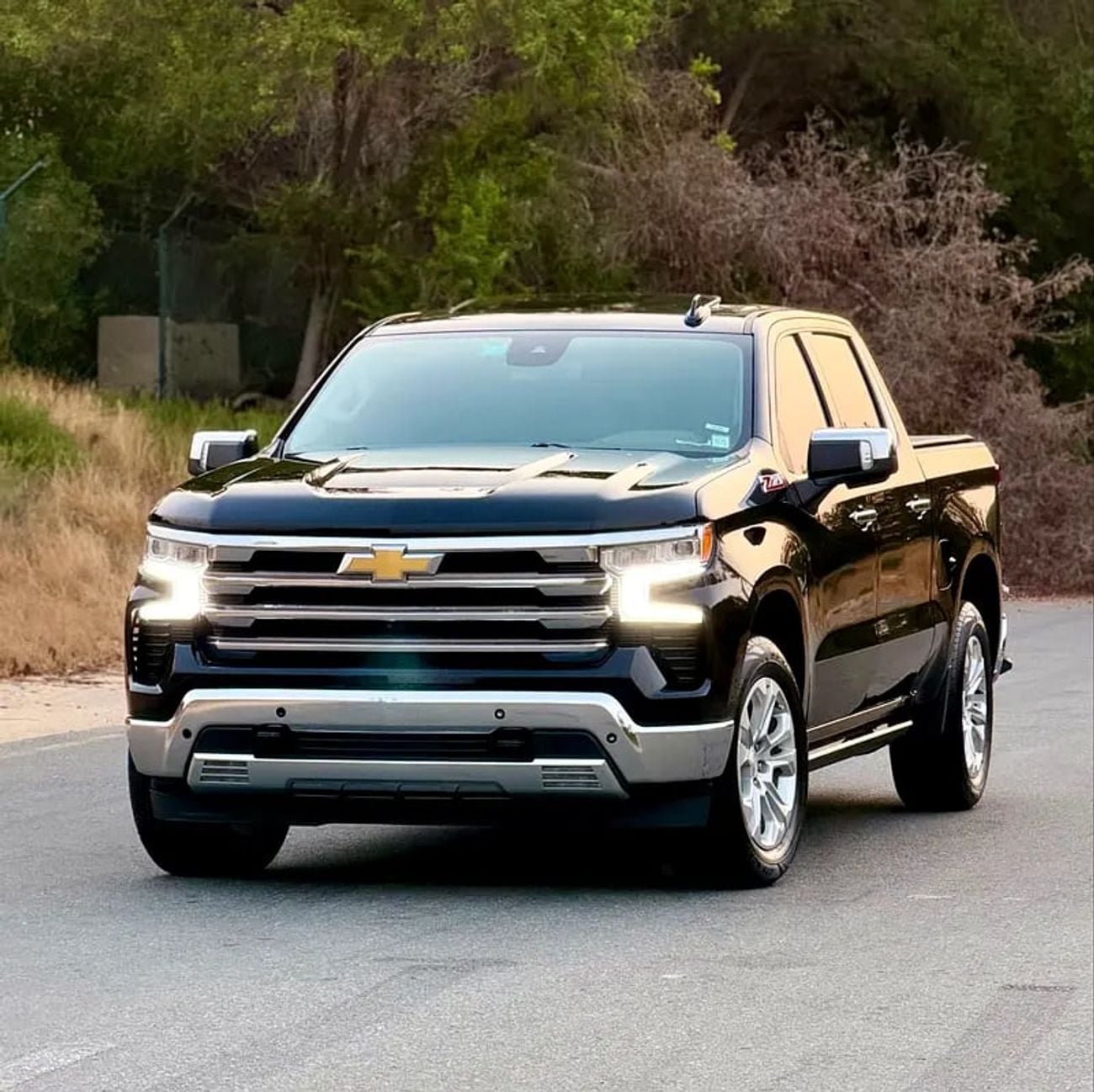 Chevrolet Silverado شيفروليه سيلفرادو LTZ موديل فل اوبشن بحالة ممتازة