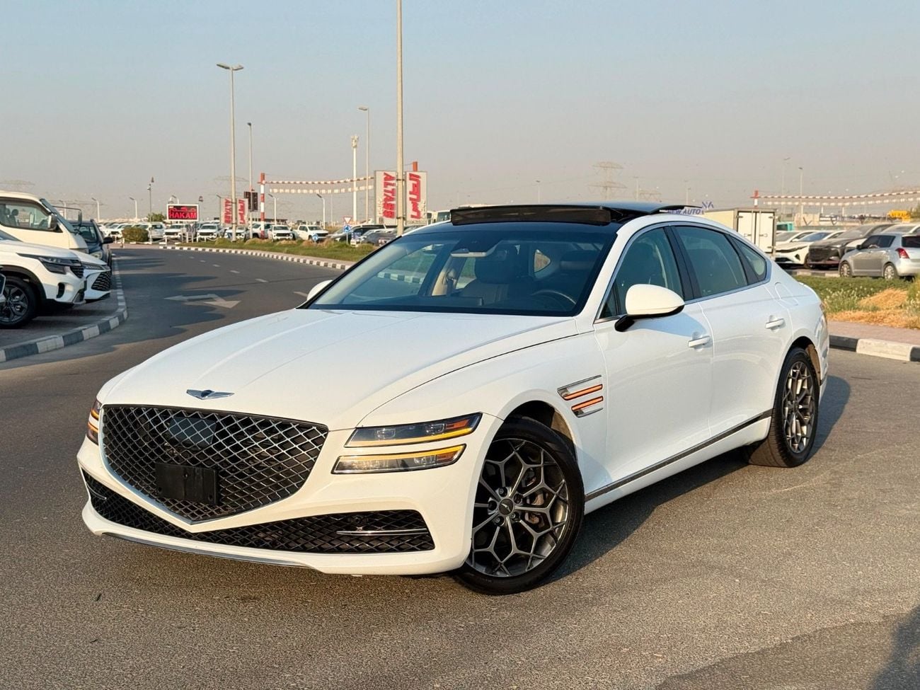 Genesis G80 Premium 2.5L luxury option