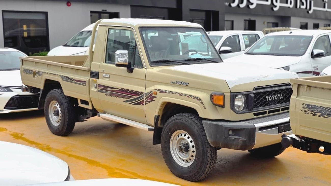 تويوتا لاند كروزر 70 HT S- DLX تويوتا لاند كروزر مواصفات سعودية فول اوبشن