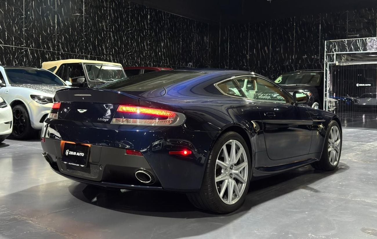 Aston Martin Vantage STD