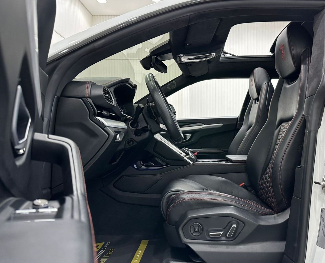 Lamborghini Urus Std 2019 Lamborghini Urus Vip Seats, Warranty, Service History, Full Options, Low Kms, GCC
