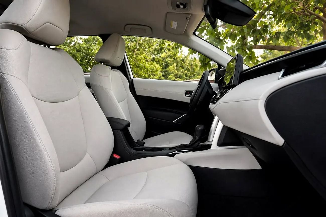 تويوتا كورولا كروس LE 680 PM | 3 MONTHS WARRANTY | LE | FUEL EFFICIENT