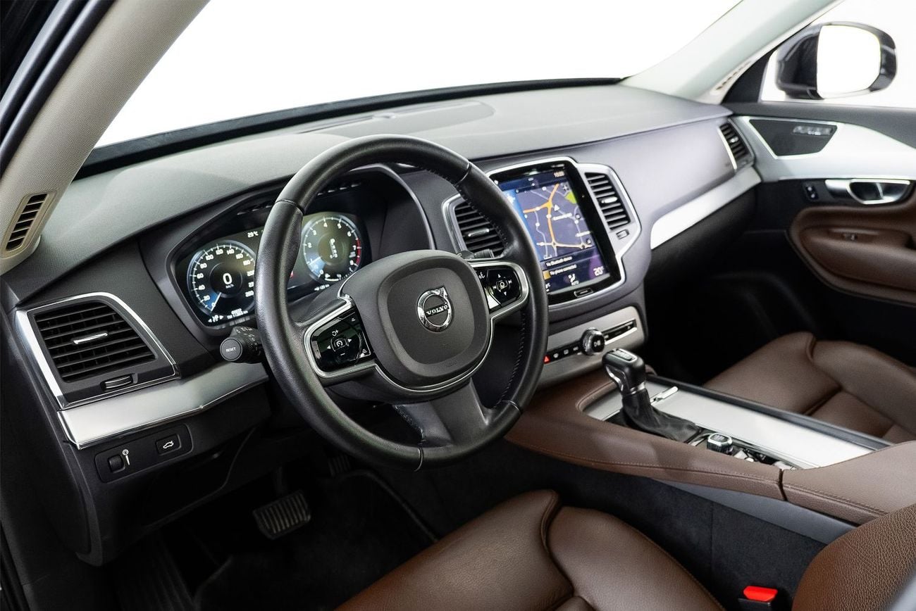 Volvo XC90 T6 MOMENTUM
