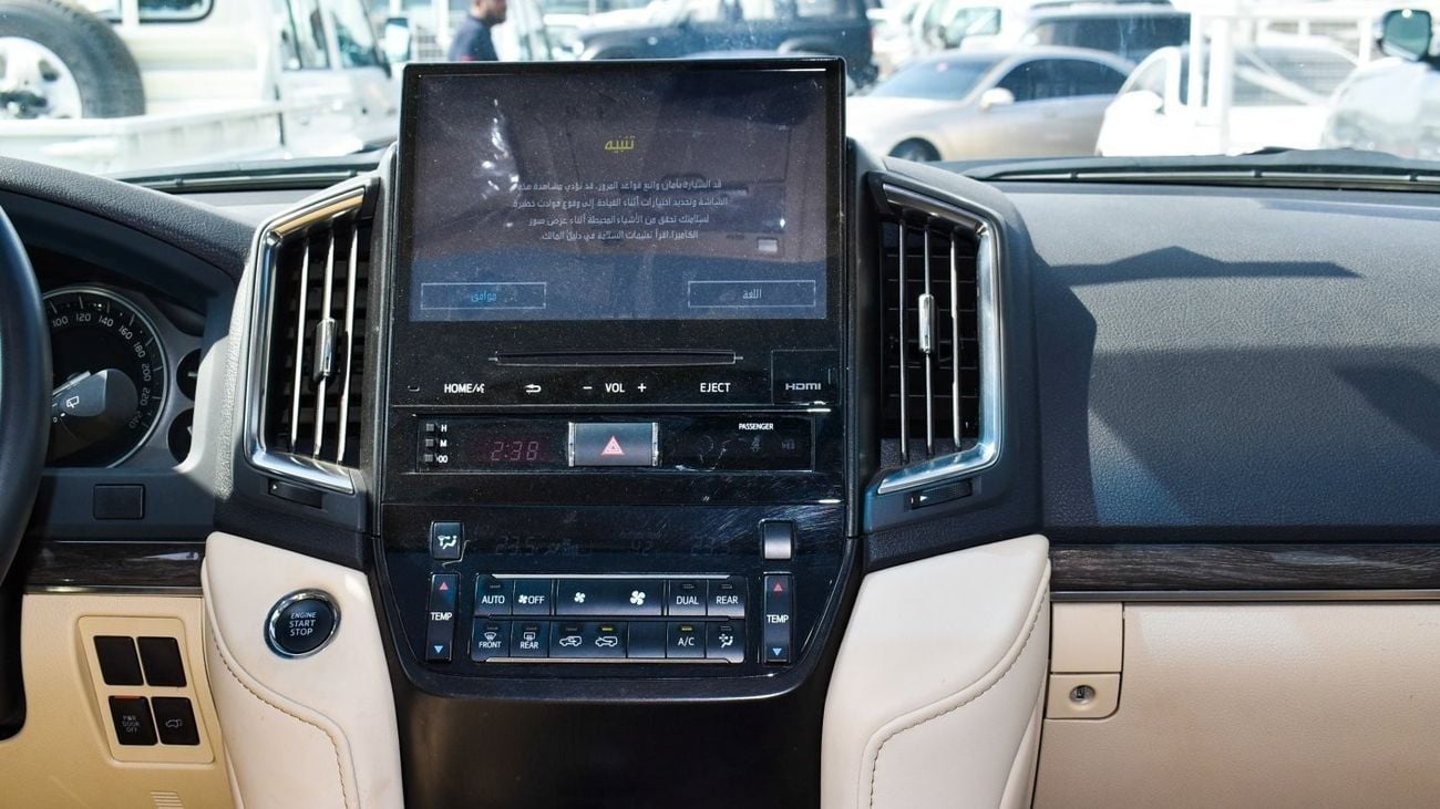 تويوتا لاند كروزر GXR V8 Grand Touring