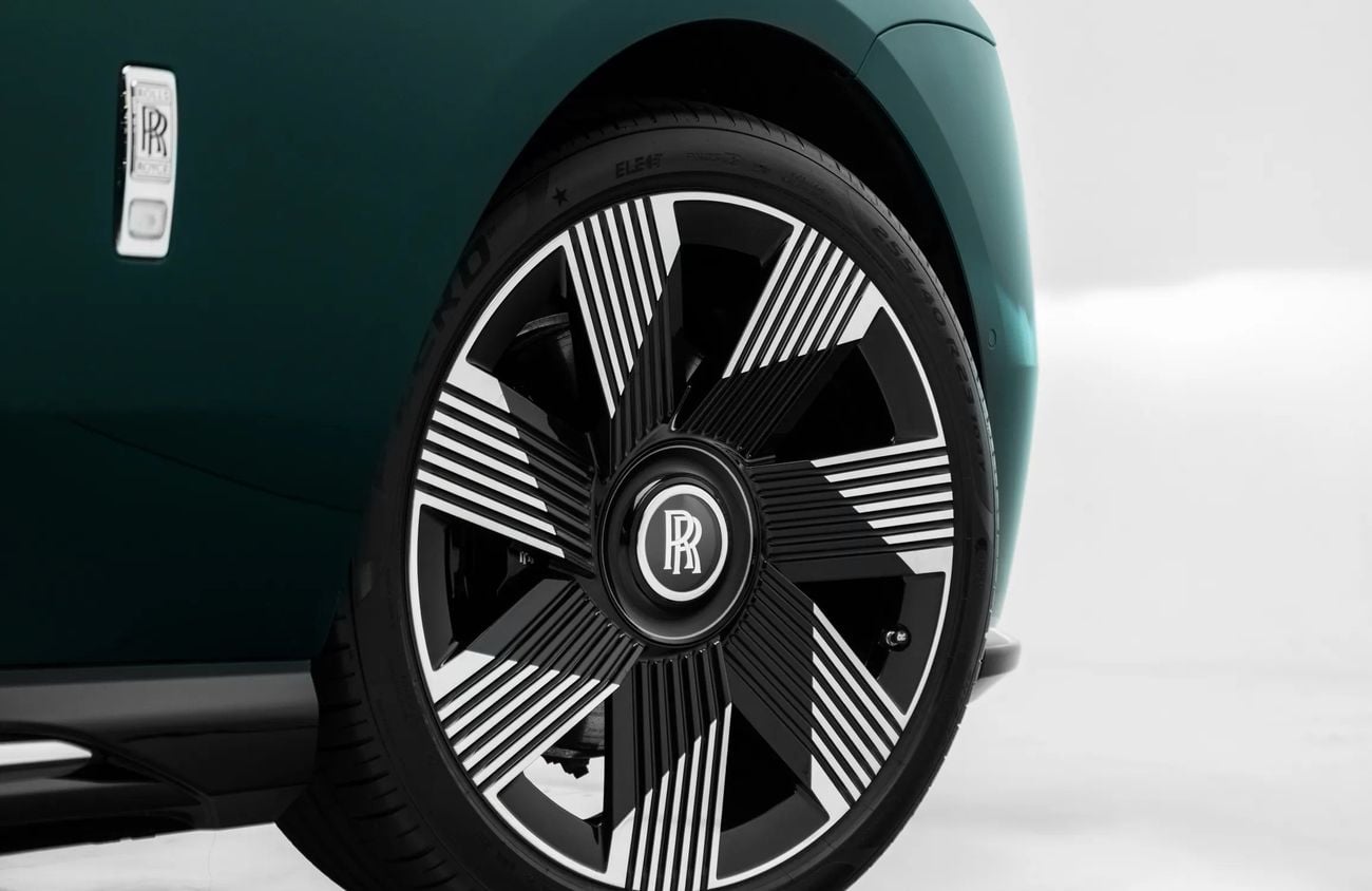 رولز رويس سبيكتر Dual Electric Motors | Warranty