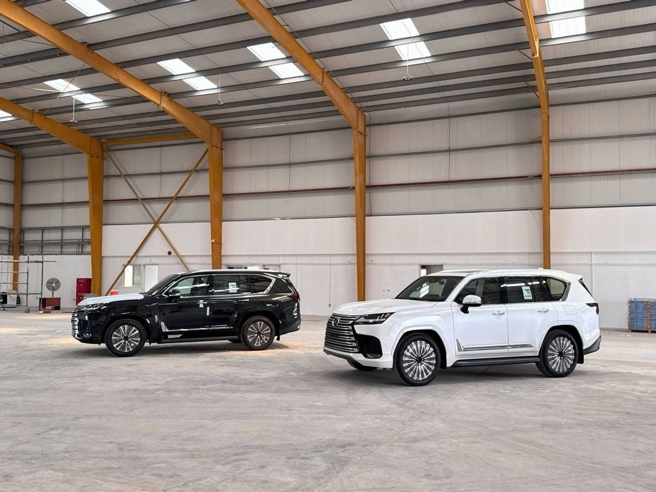 لكزس LX 700h VIP (No Autopark)