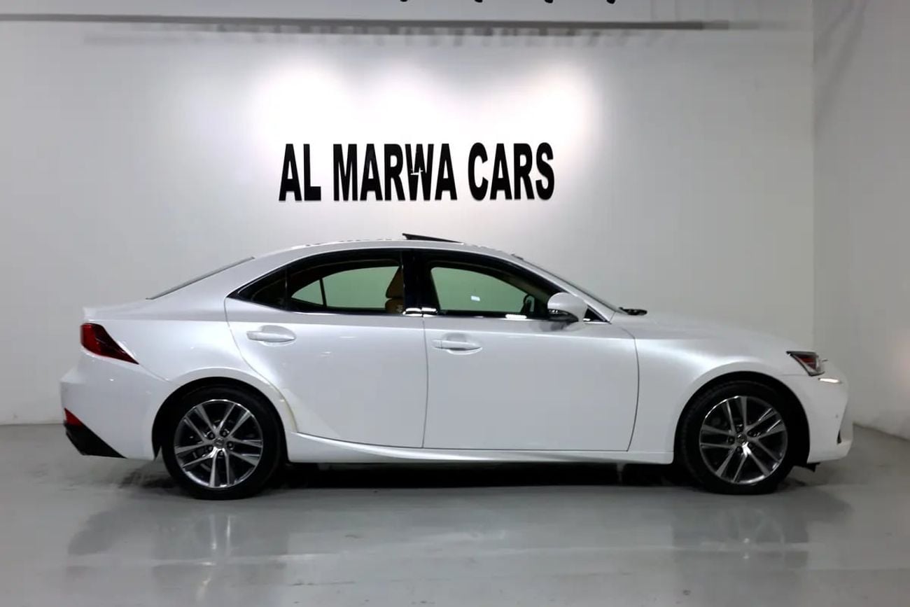 Lexus IS300 Stunning IS 300 | GCC Specs | Low Mileage | Excellent Condition