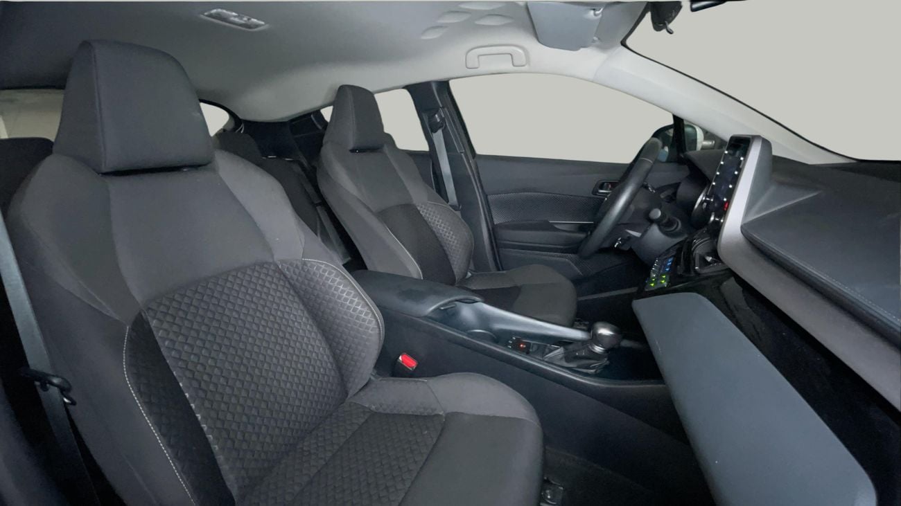 Toyota C-HR GX 2022 | AED 988/Month | 0 DP | 30 Day Return | Warranty | Service History