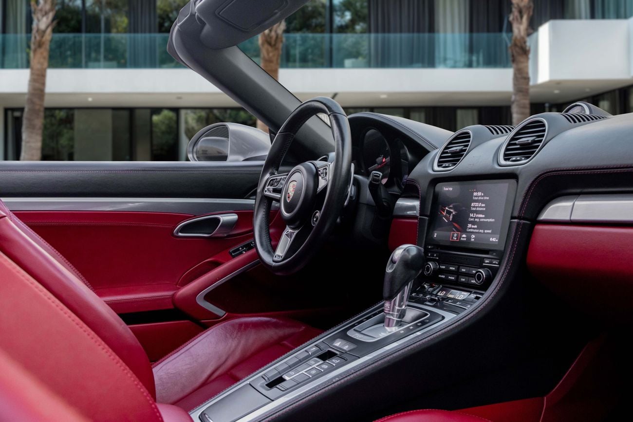Porsche 718 Boxster 718 Boxster | 4,113 P.M | 0% Downpayment | FULL PORSCHE HISTORY | LOW KM'S