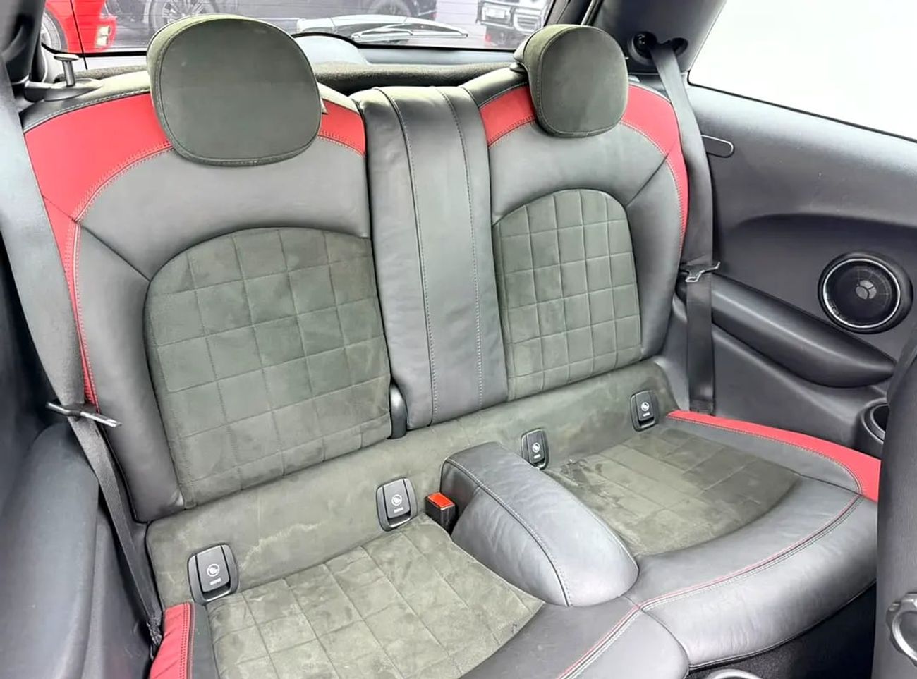 ميني كوبر John Works, Service History, Fully Loaded, Excellent Condition, GCC