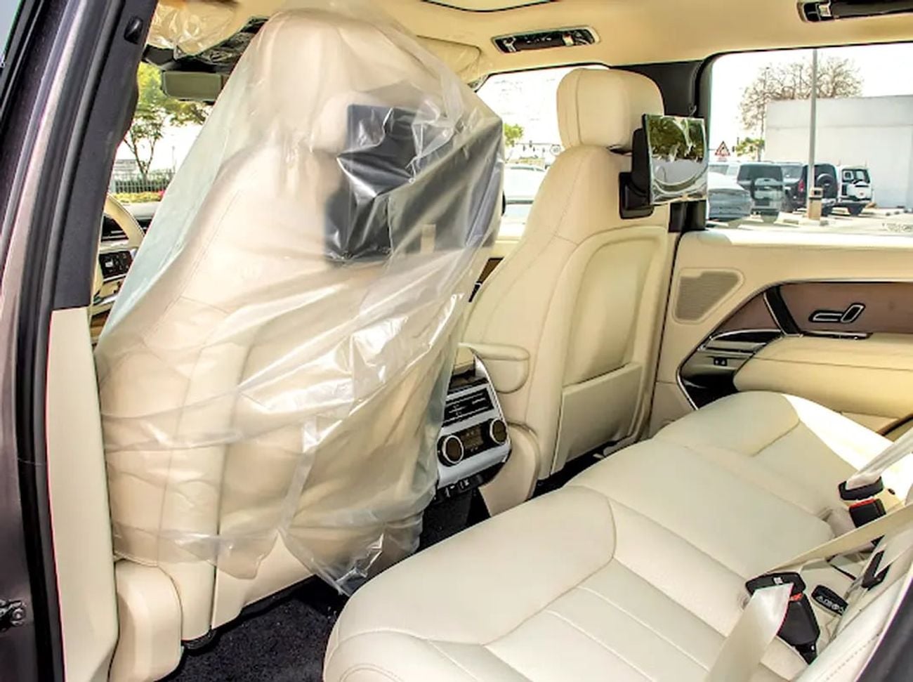 Land Rover Range Rover Brand HSE | GCC Specs | Luxury Reimagined