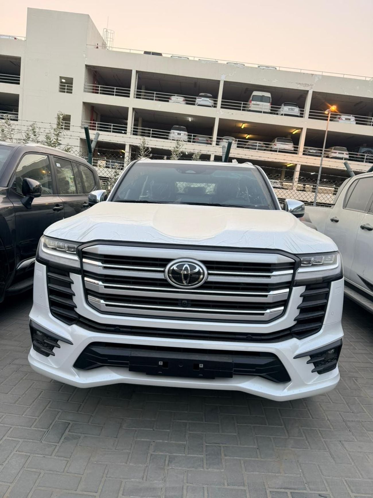 Toyota Land Cruiser VXR