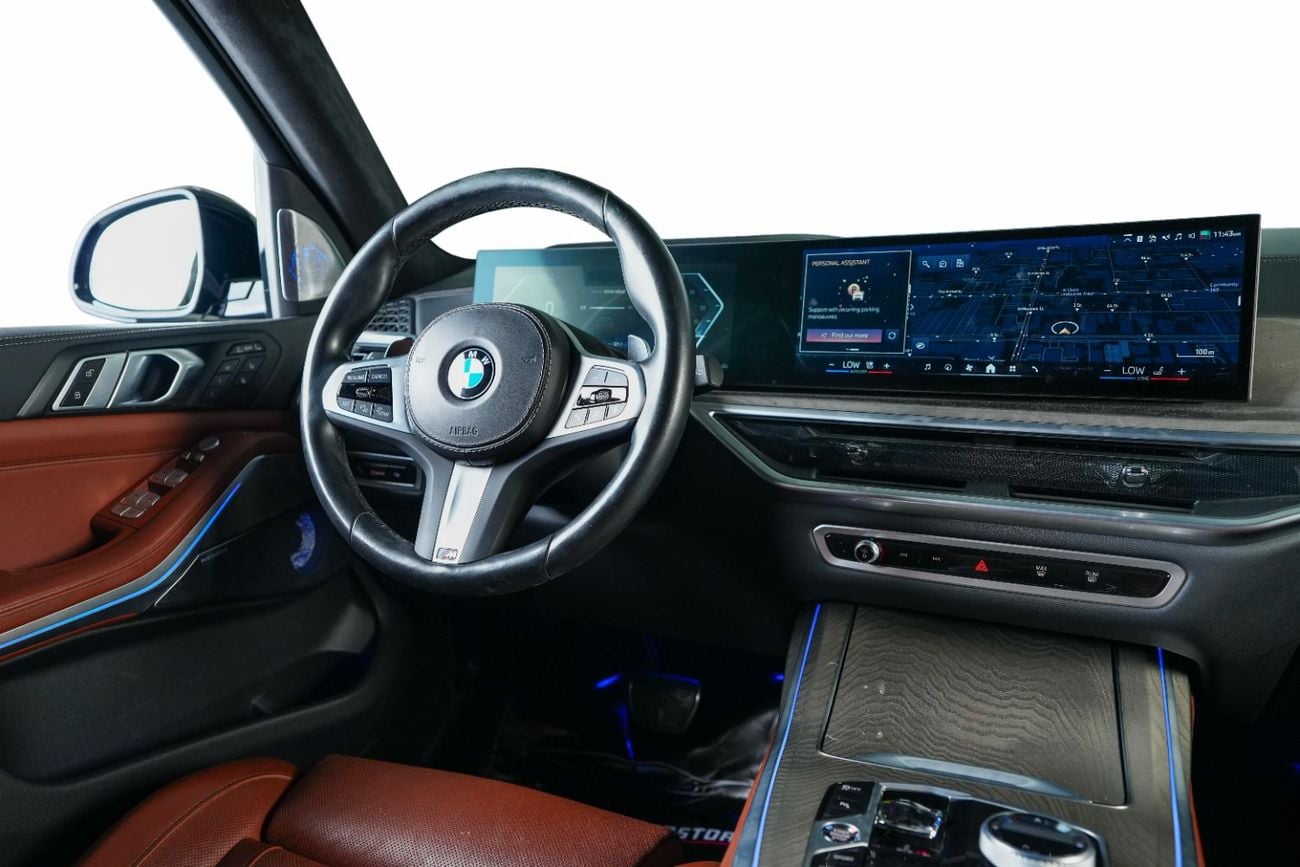 بي أم دبليو X7 XDRIVE40I M SPORT ماستر كلاس - دول مجلس التعاون الخليجي - 7 مقاعد - ضمان وخدمة بي إم دبليو حتى 30/06/2029