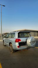 Toyota Land Cruiser VXR V8 5.7L GCC Specs