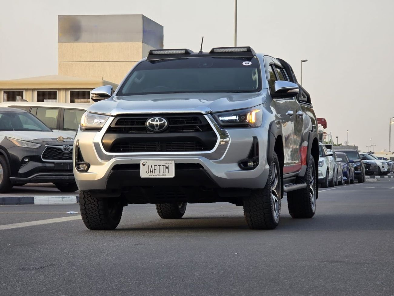 Toyota Hilux DLS 2020 | 2.8L DIESEL | AT | RHD | 4x4 SPORTS BAR | ROOF MOUNTED LED LIGHTS | PUSH START ENGINE