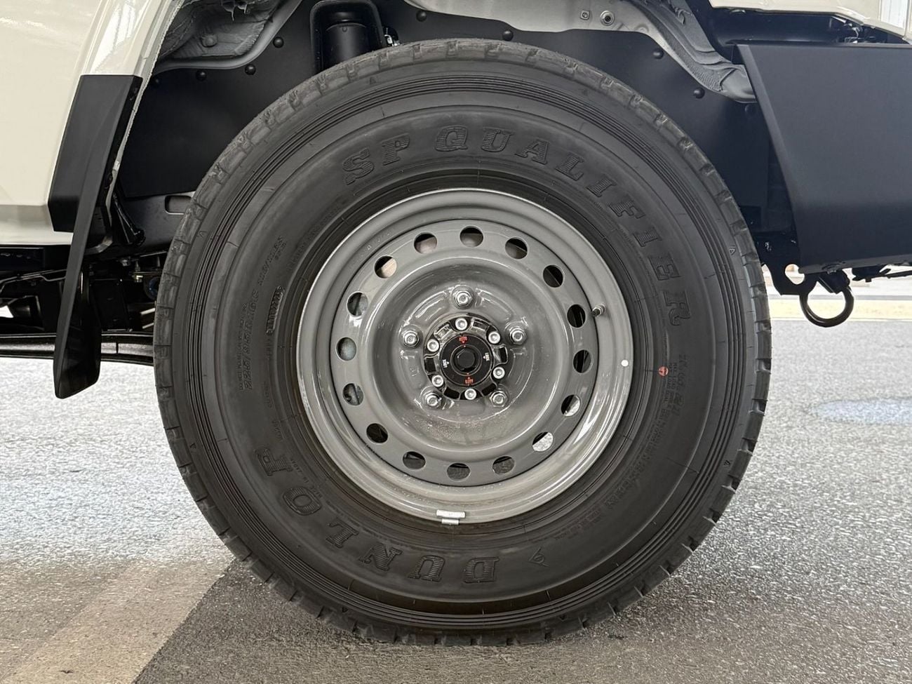 تويوتا لاند كروزر 70 LC 78 HARDTOP 2.8L AT **EXPORT ONLY**التصدير فقط خارج الخليج***