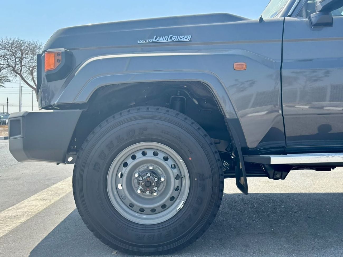 Toyota Land Cruiser 70 LC76 LX