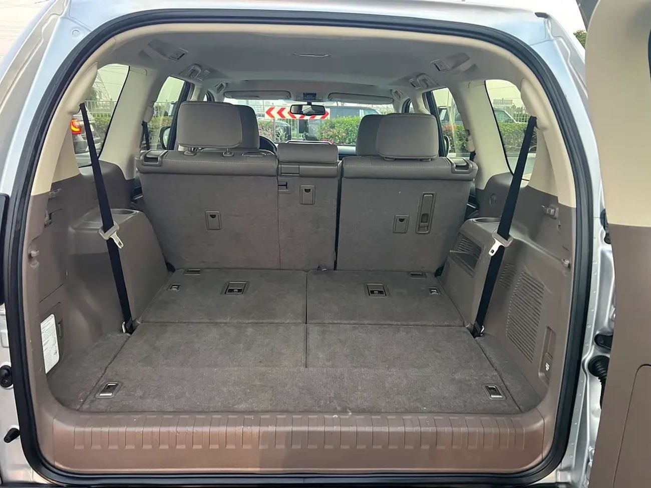 لكزس GX 460 GX 460 GCC Specs full option single owner full service history from al Futtaim automobile